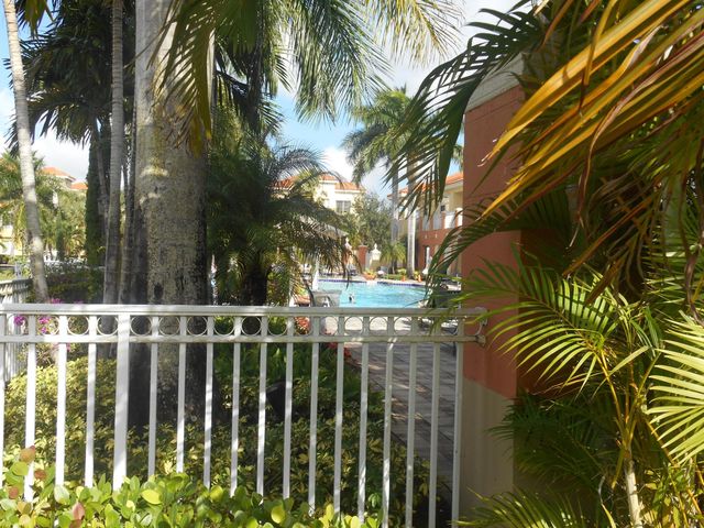 11019 Legacy Lane 301, Palm Beach Gardens, FL 33410