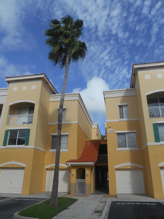 11019 Legacy Lane 301, Palm Beach Gardens, FL 33410