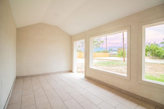 128 W Crockett Street, Floydada, TX 79235