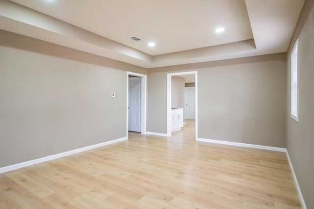 128 W Crockett Street, Floydada, TX 79235