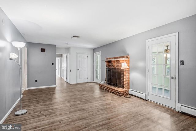 103 E WINCHESTER AVE, Langhorne, PA 19047