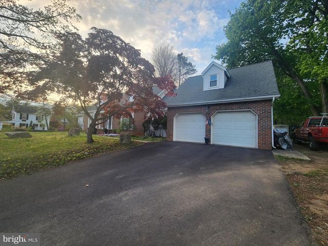 103 E WINCHESTER AVE, Langhorne, PA 19047