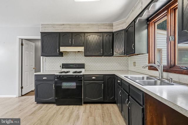 103 E WINCHESTER AVE, Langhorne, PA 19047