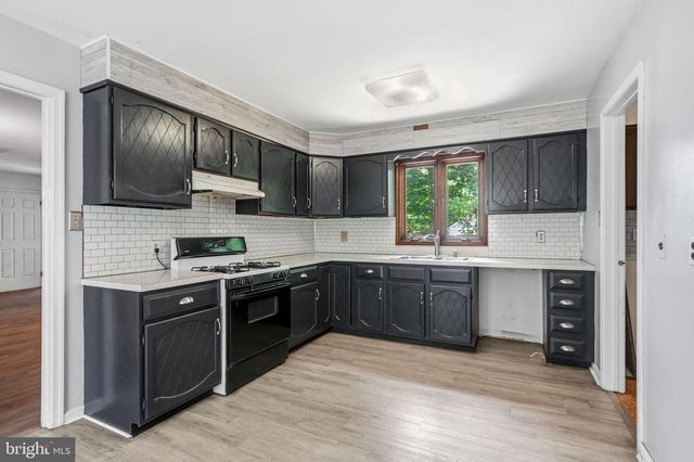 103 E WINCHESTER AVE, Langhorne, PA 19047