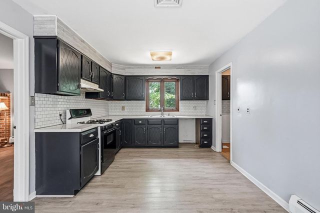 103 E WINCHESTER AVE, Langhorne, PA 19047