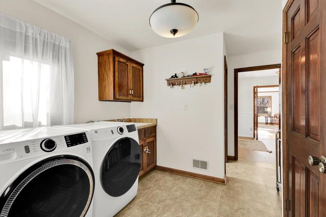 6158 State Highway 167, Hartford, WI 53027