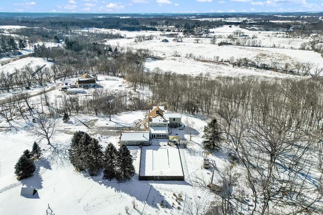 6158 State Highway 167, Hartford, WI 53027