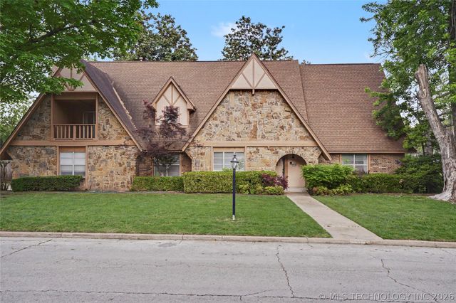 5706 S Columbia Place, Tulsa, OK 74105