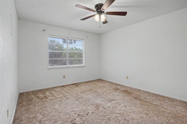 5706 S Columbia Place, Tulsa, OK 74105