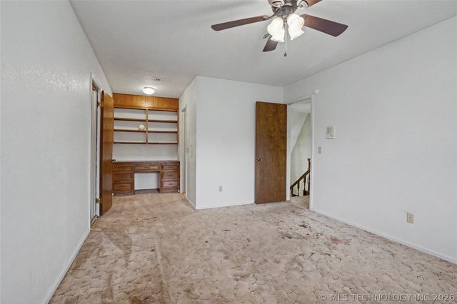 5706 S Columbia Place, Tulsa, OK 74105