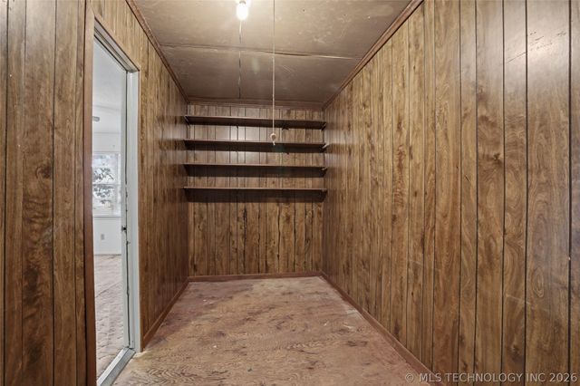 5706 S Columbia Place, Tulsa, OK 74105