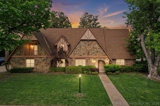 5706 S Columbia Place, Tulsa, OK 74105