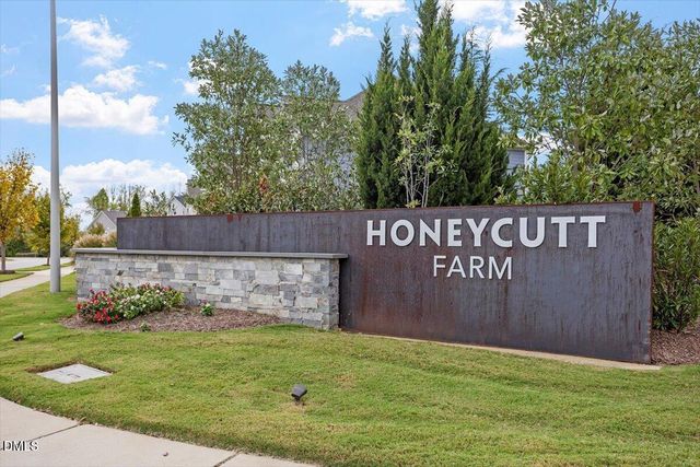 402 Ressler Street, Holly Springs, NC 27540