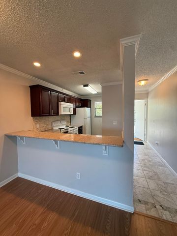 650 W Pope Rd 225, St Augustine, FL 32080