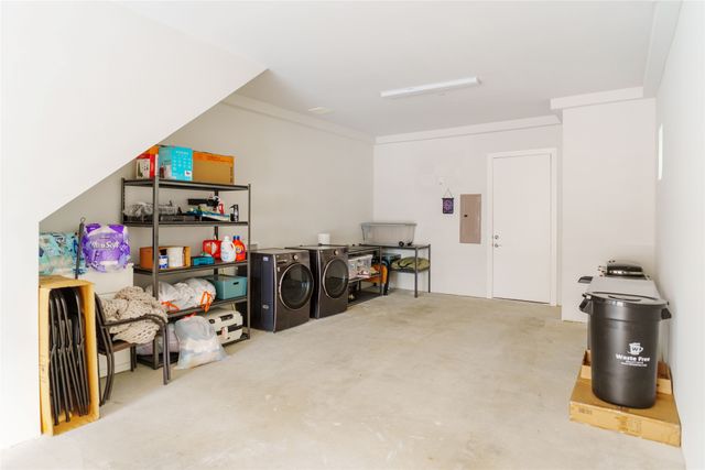 381 E Greenbriar Lane 1001, Dallas, TX 75203