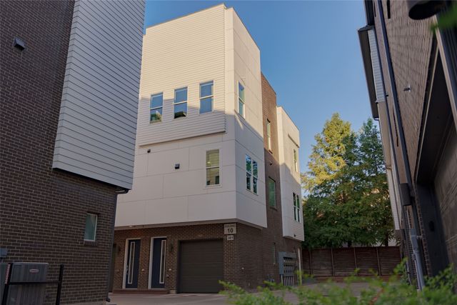 381 E Greenbriar Lane 1001, Dallas, TX 75203