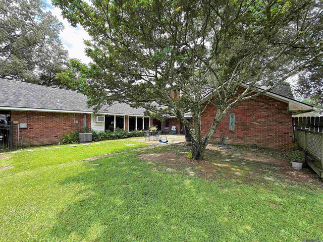 7314 Oak Meadow Dr, Baton Rouge, LA 70818