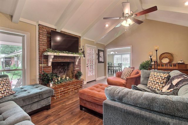 7314 Oak Meadow Dr, Baton Rouge, LA 70818