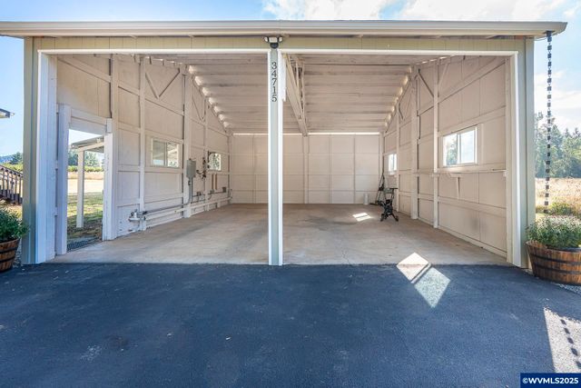 34715 Meridian Rd, Lebanon, OR 97355