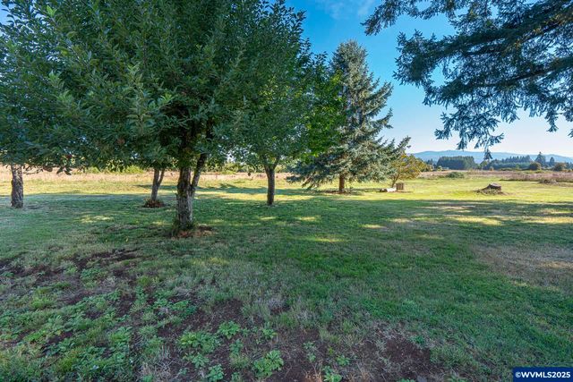 34715 Meridian Rd, Lebanon, OR 97355