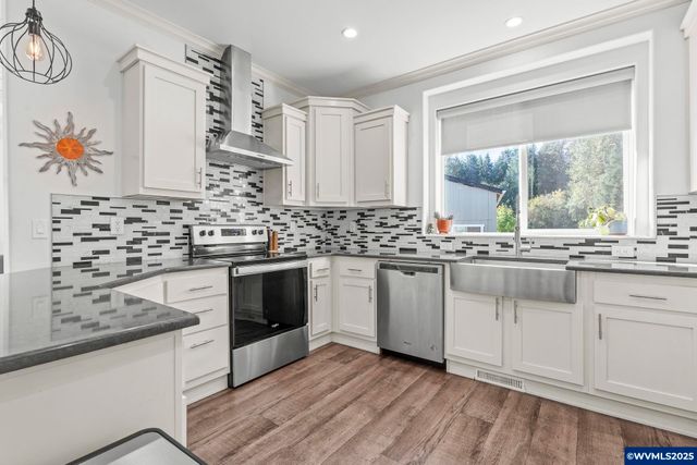 34715 Meridian Rd, Lebanon, OR 97355