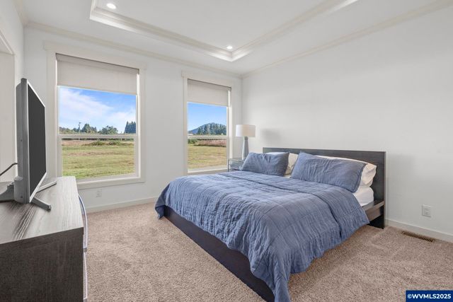 34715 Meridian Rd, Lebanon, OR 97355