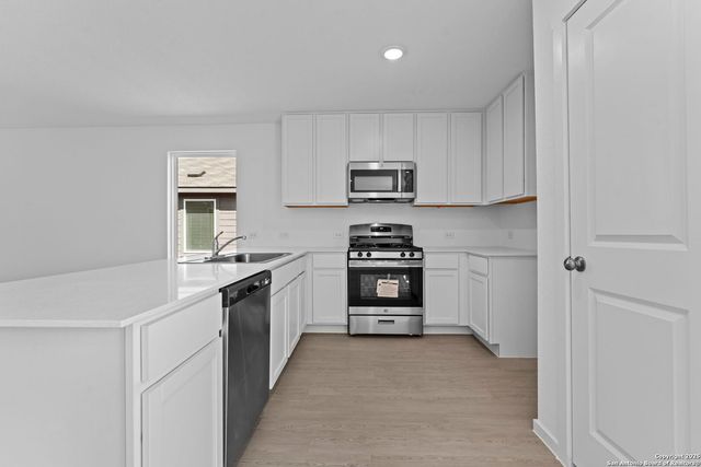 7307 Nessie Trails, San Antonio, TX 78227