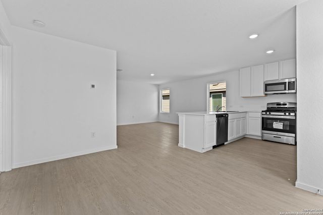 7307 Nessie Trails, San Antonio, TX 78227