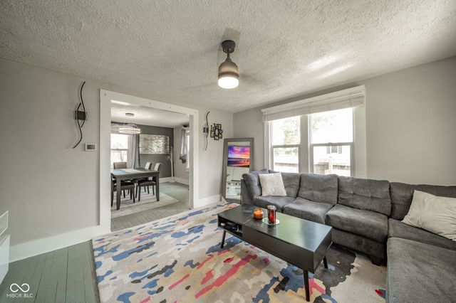 1807 S 11th Street, Terre Haute, IN 47802