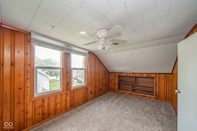 1807 S 11th Street, Terre Haute, IN 47802