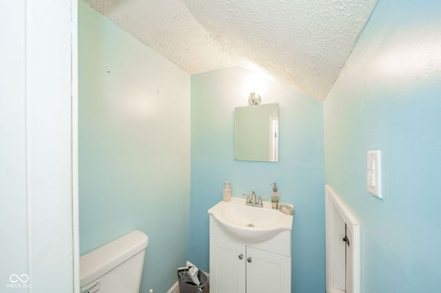 1807 S 11th Street, Terre Haute, IN 47802