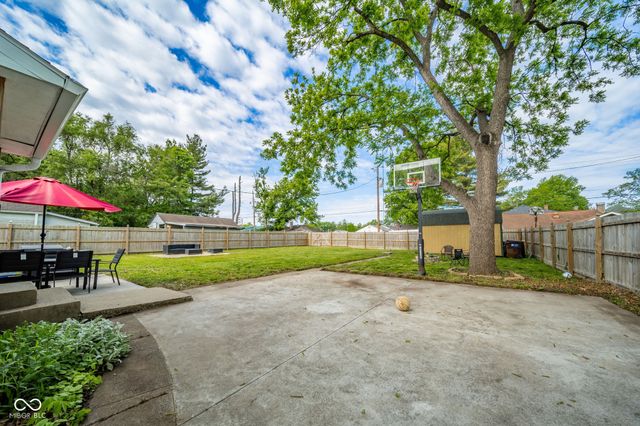 1807 S 11th Street, Terre Haute, IN 47802