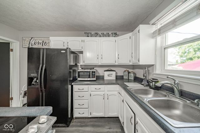 1807 S 11th Street, Terre Haute, IN 47802