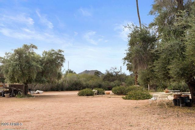 5401 E SAHUARO Drive, Scottsdale, AZ 85254