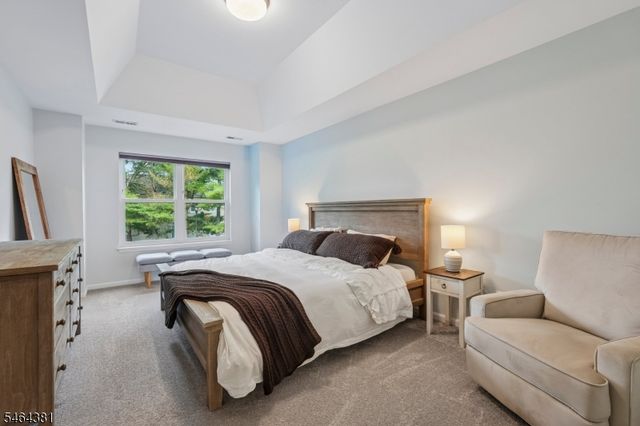8001 Brittany Dr, Wayne Twp., NJ 07470