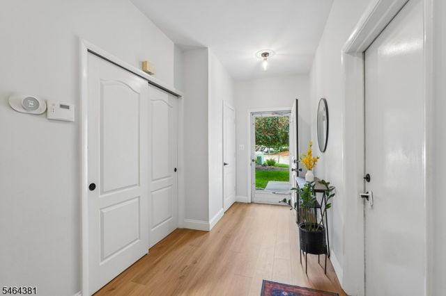 8001 Brittany Dr, Wayne Twp., NJ 07470