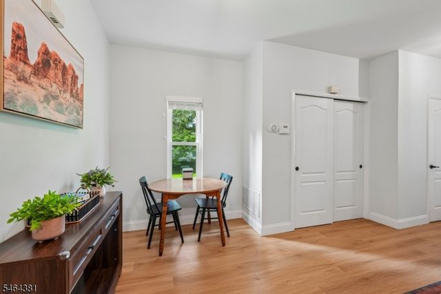 8001 Brittany Dr, Wayne Twp., NJ 07470