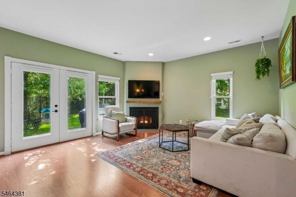 8001 Brittany Dr, Wayne Twp., NJ 07470 — photo 5
