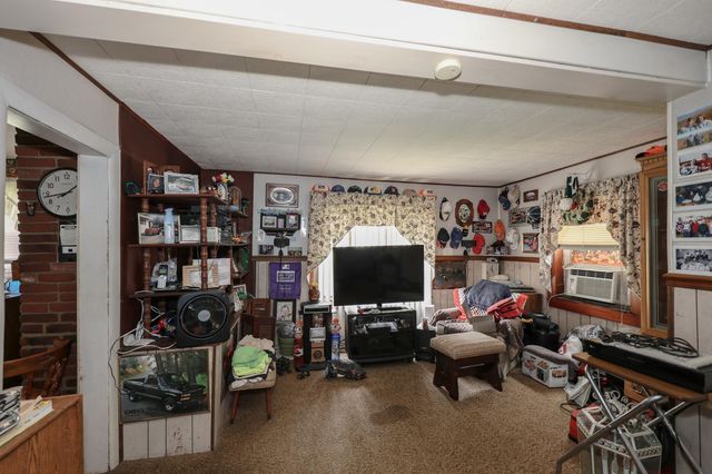 186 Peabody Avenue, Manchester, NH 03109