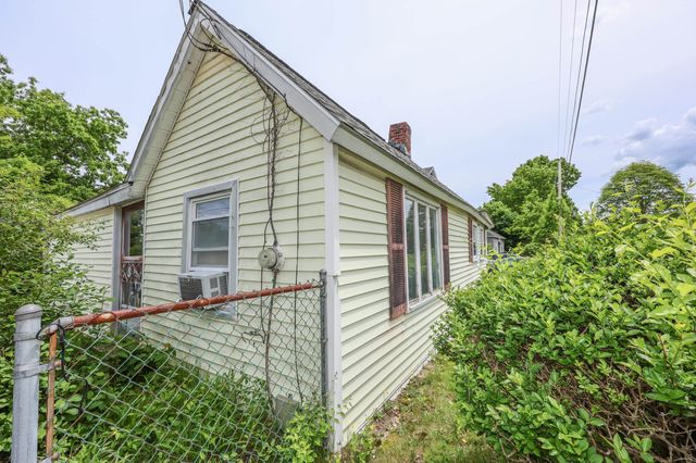 186 Peabody Avenue, Manchester, NH 03109