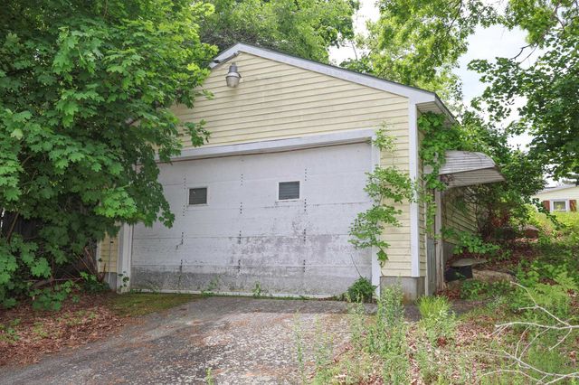 186 Peabody Avenue, Manchester, NH 03109