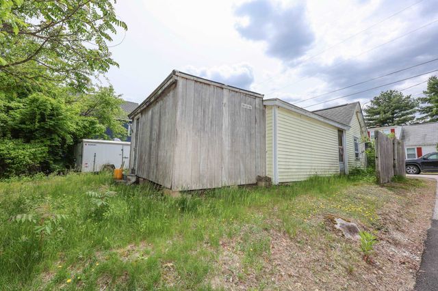 186 Peabody Avenue, Manchester, NH 03109