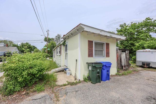 186 Peabody Avenue, Manchester, NH 03109