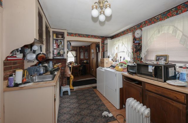 186 Peabody Avenue, Manchester, NH 03109