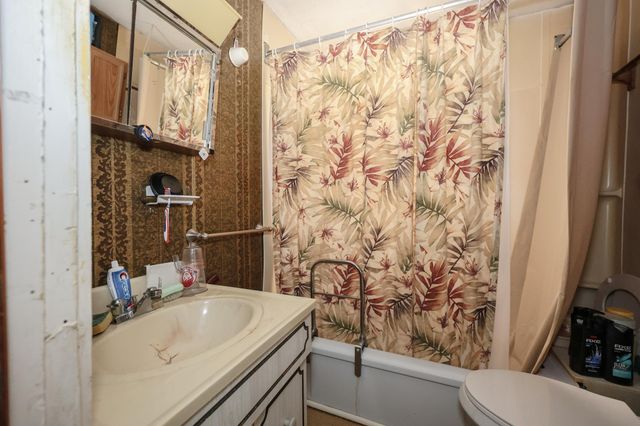 186 Peabody Avenue, Manchester, NH 03109