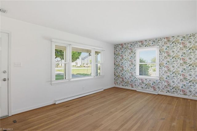 1132 Glennview Drive, Kernersville, NC 27284