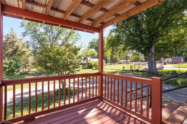 1132 Glennview Drive, Kernersville, NC 27284