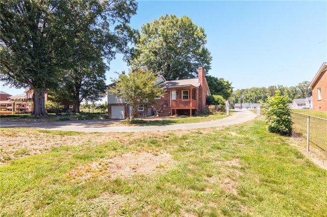 1132 Glennview Drive, Kernersville, NC 27284