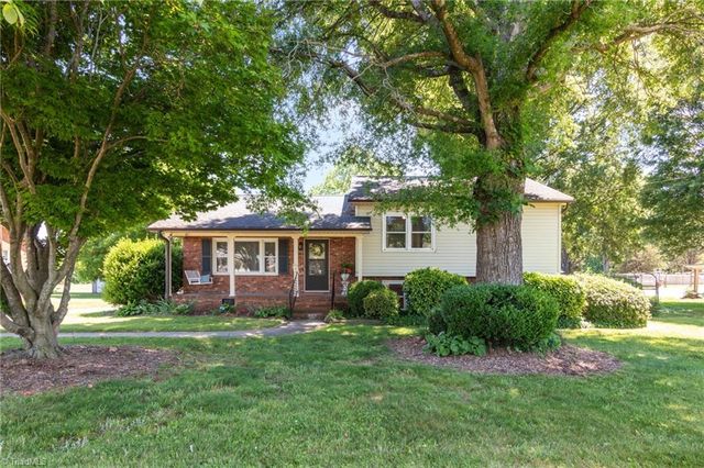 1132 Glennview Drive, Kernersville, NC 27284