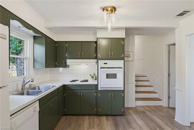 1132 Glennview Drive, Kernersville, NC 27284